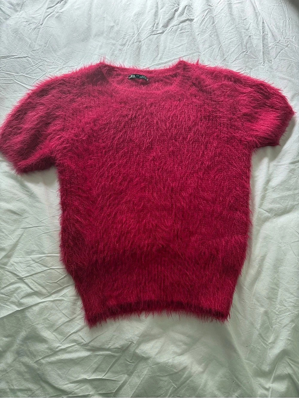 Zara Fuzzy Crew Neck Sweater in Pink Size Medium Like New